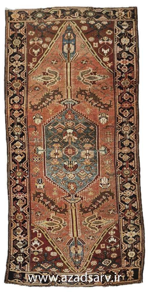 Figure 21. Mid-nineteenth century Hamadan traditional design. During the first half ofthe fwentieth in century there were probably more rugs from the Hamadan area exported to the West than aпy other tуре. Most were small, and the range ofdesigns was enormous azadsarv carprt فرش دستبافت آزادسرو